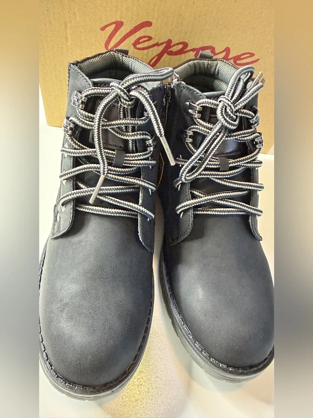 Vepose CTX818 Kids Hiking Boots Black Lace Up Ankle Boots Size 2 NIB